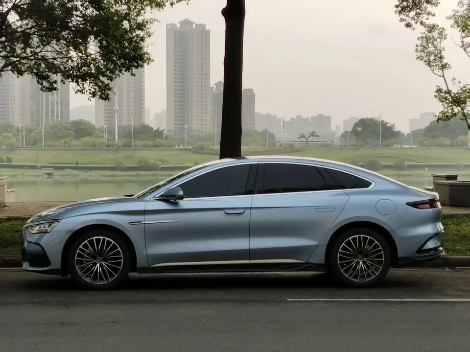 BYD Han DM DM-i Champion Edition 121KM Prestige Edition 2024 — миниатюра 4