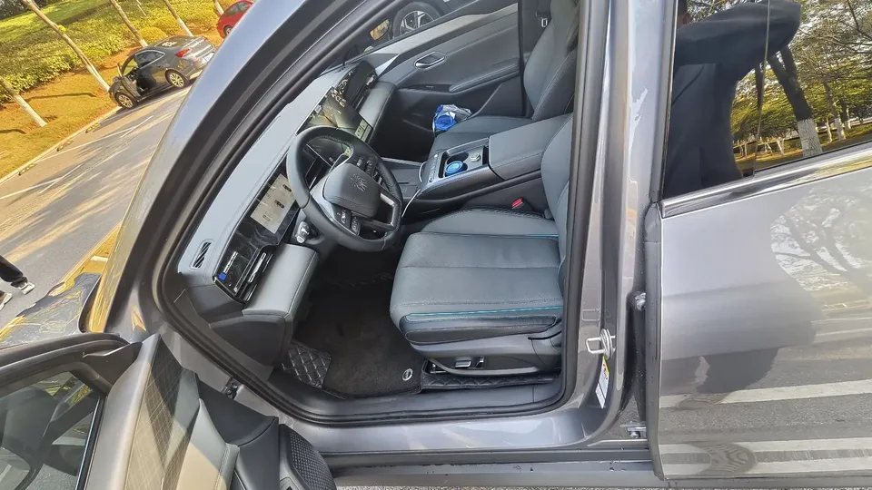 BYD Qin L EV 545KM Yunnian Edition 2025 — миниатюра 5