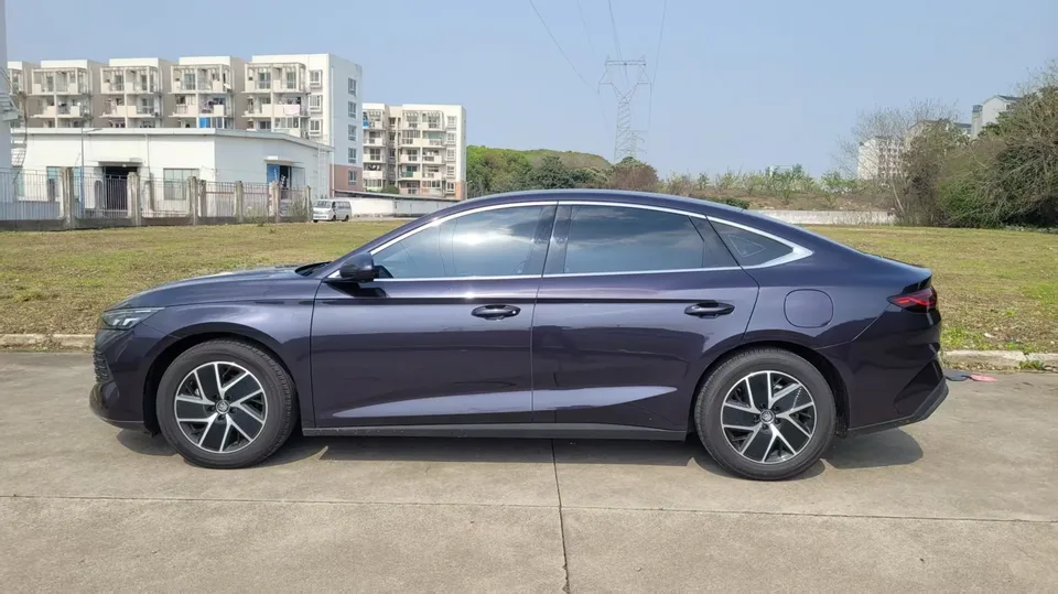 BYD Qin L DM Qin L DM 2025 Intelligent Driving Edition DM-i 80KM Beyond Edition 2025 — thumbnail 4