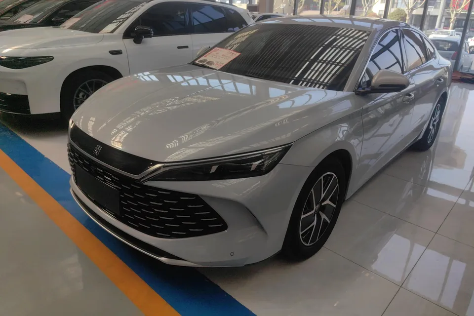 BYD Qin L DM 2024