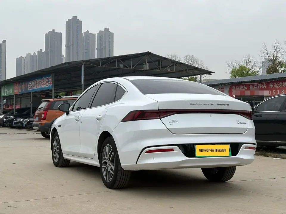 BYD Qin PLUS EV Honor Edition 420KM Transcendence Type 2024 — миниатюра 4