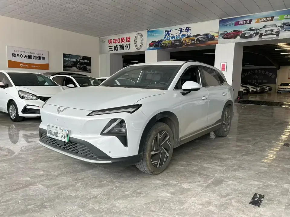 Wuling Starlight S EV 2024