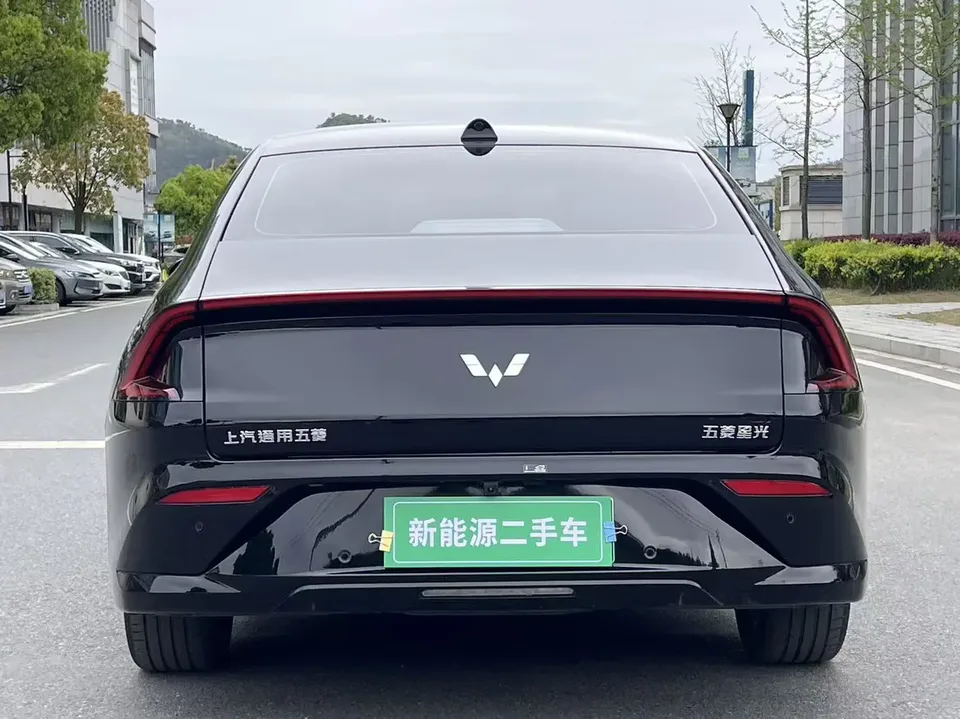 Wuling Starlight EV 610km Smart Flagship 2025 — миниатюра 2