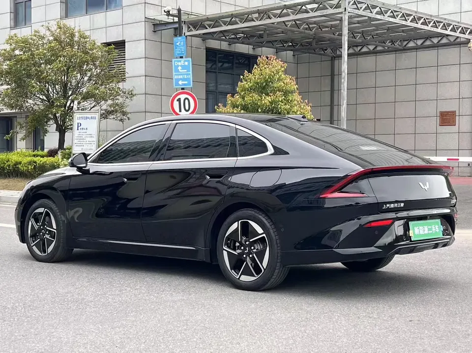 Wuling Starlight EV 610km Smart Flagship 2025 — миниатюра 4