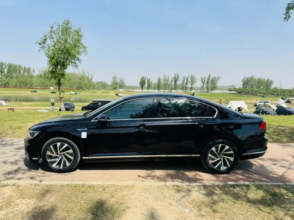 Volkswagen Magotan PHEV Magotan GTE 2022 luxury model 2023 — миниатюра 4