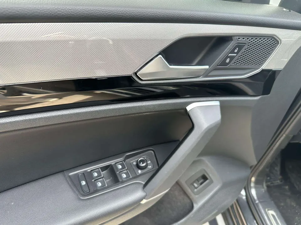Volkswagen Tayron Tanyue 2022 280TSI 2WD Luxury Smart Edition 2022 — миниатюра 5