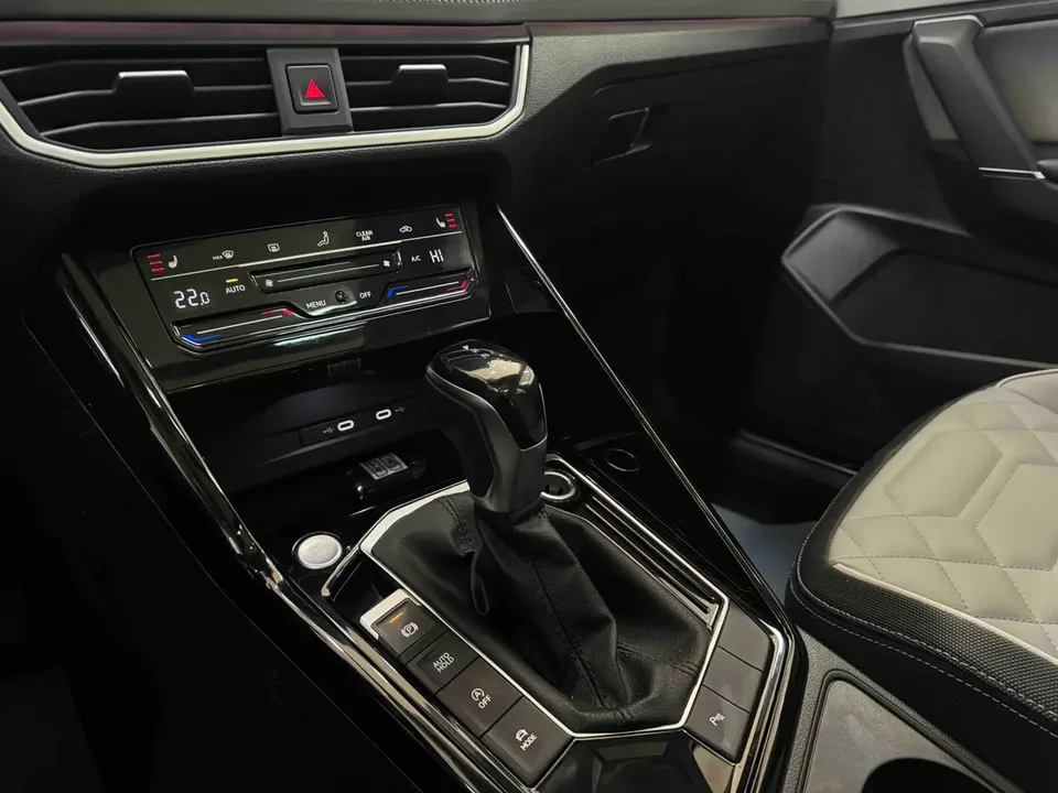 Volkswagen Tayron Tanyue 2023 280TSI 2WD Luxury Plus Advanced Edition 2022 — миниатюра 4