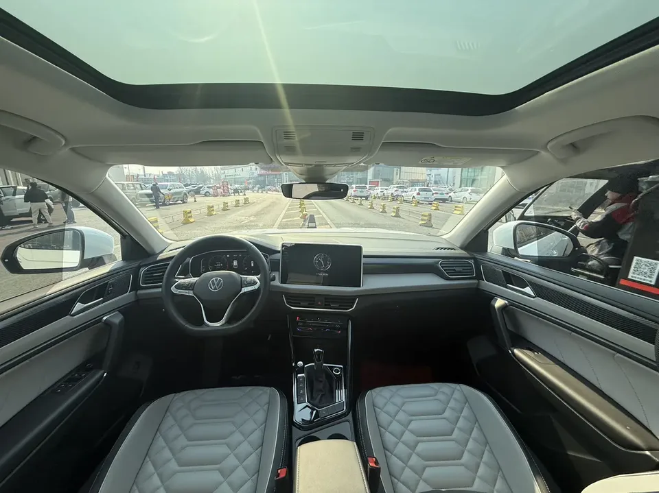 Volkswagen Tayron Tanyue 2023 280TSI 2WD Luxury Plus Advanced Edition 2022 — thumbnail 4