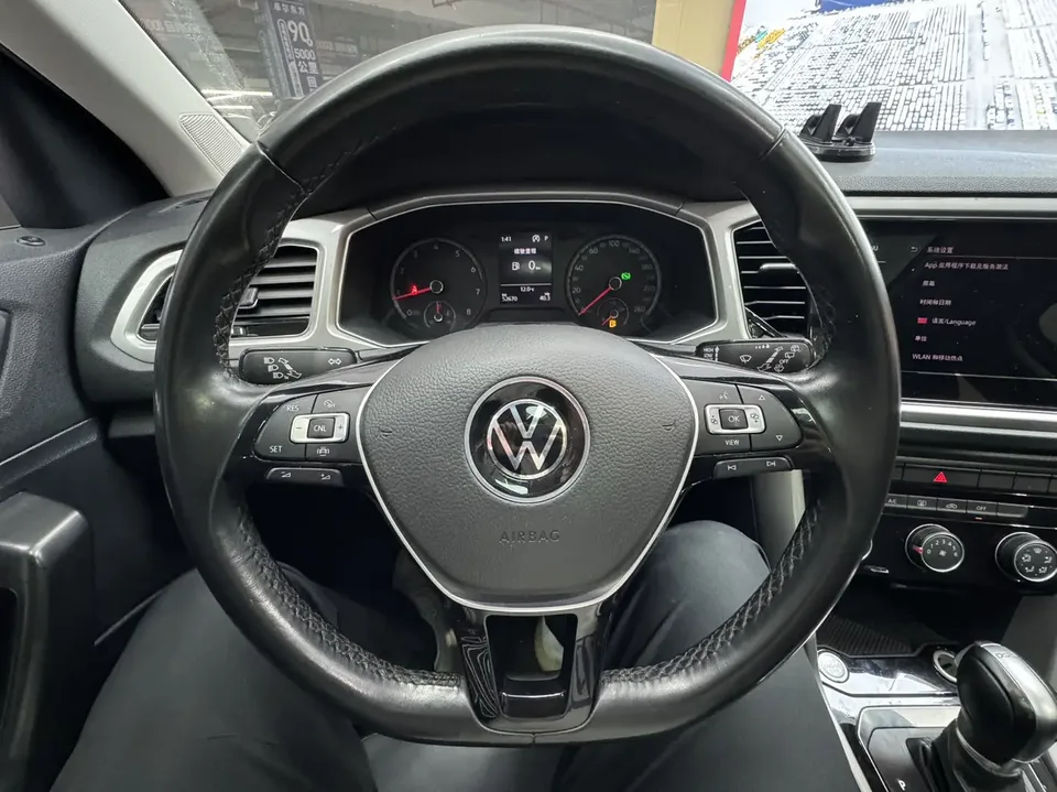 Volkswagen T-Roc Tanyue 280TSI DSG 2WD Elite PLUS 2023 — миниатюра 4