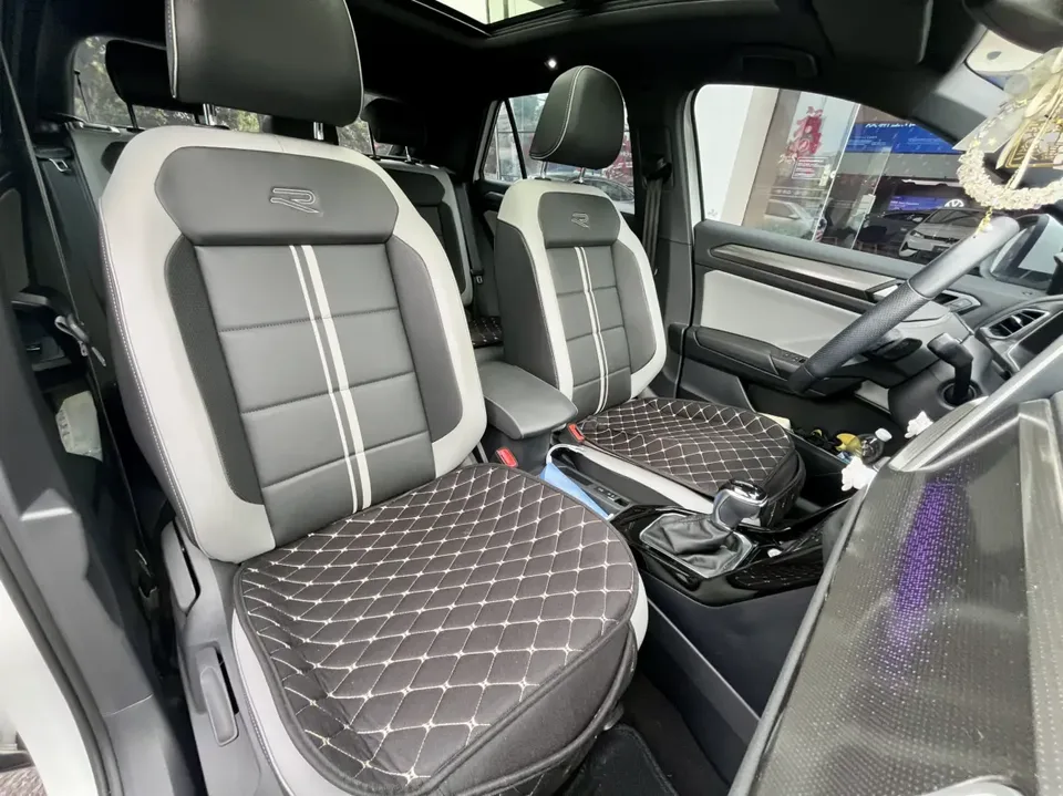 Volkswagen T-Roc 300TSI DSG Chenguang Edition 2023 — миниатюра 5