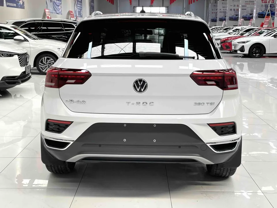 Volkswagen T-Roc Tange 280TSI DSG Two-Wheel Drive Comfort Smart Connected Edition 2022 — миниатюра 2