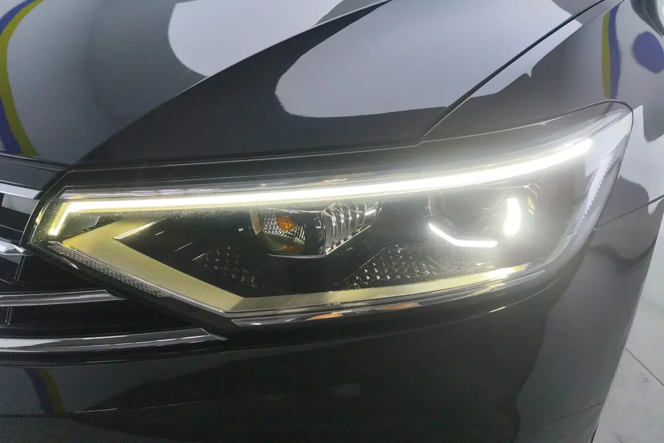 Volkswagen Magotan Magotan 2020 330TSI DSG Leading Edition 2022 — миниатюра 2
