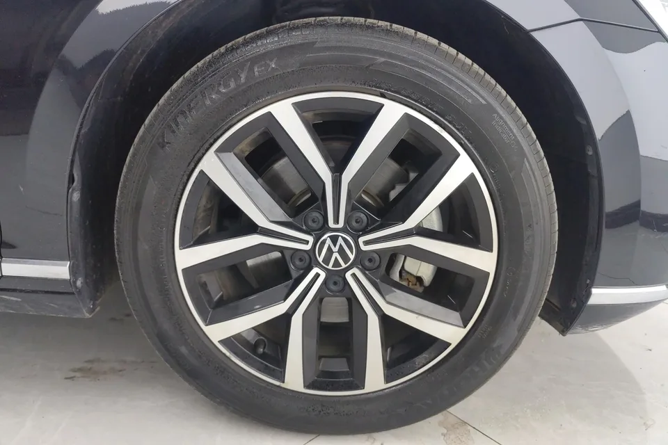Volkswagen Magotan Magotan 2020 330TSI DSG Leading Edition 2022 — миниатюра 4