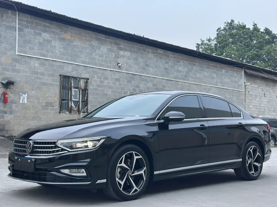 Volkswagen Magotan 2025