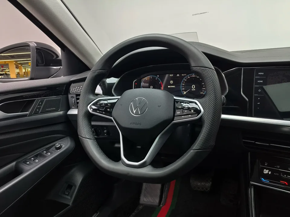 Volkswagen Passat facelift 380TSI flagship version 2024 — миниатюра 5