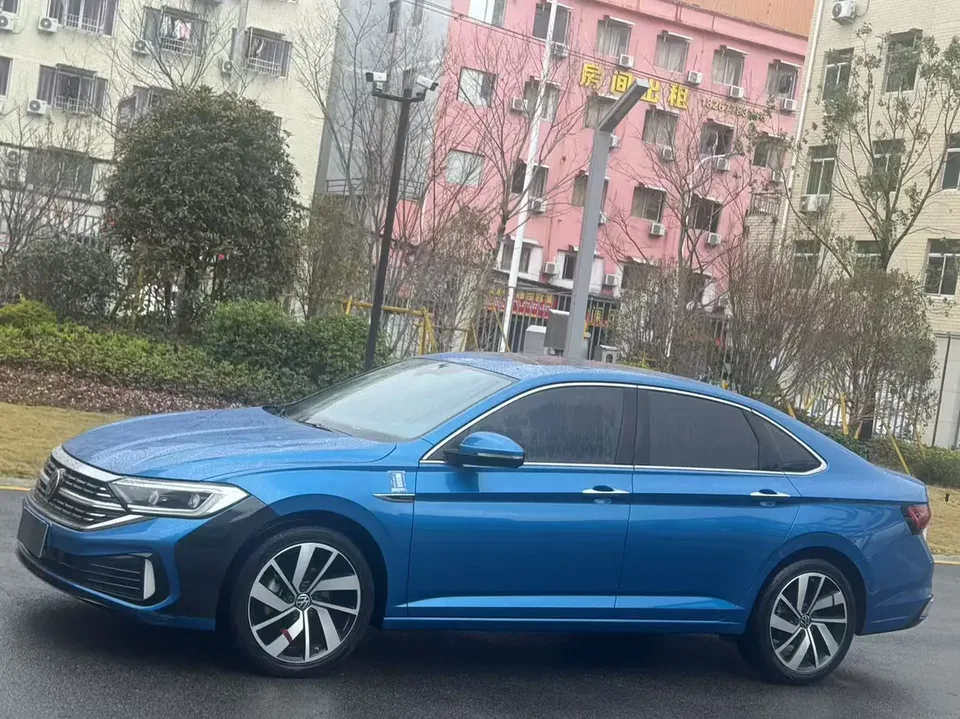 Volkswagen Sagitar 2023 Sagitar 300TSI DSG Excellence Edition 2024 — миниатюра 2