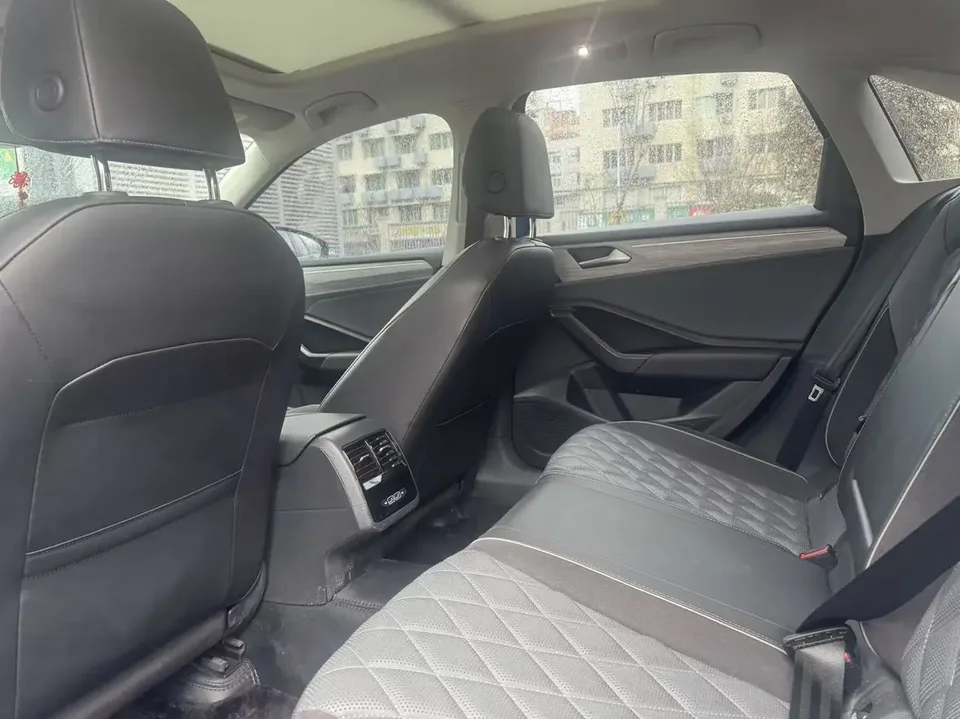 Volkswagen Sagitar 2023 Sagitar 300TSI DSG Excellence Edition 2024 — миниатюра 5