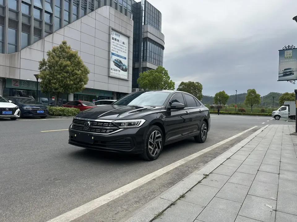 Volkswagen Sagitar 2025
