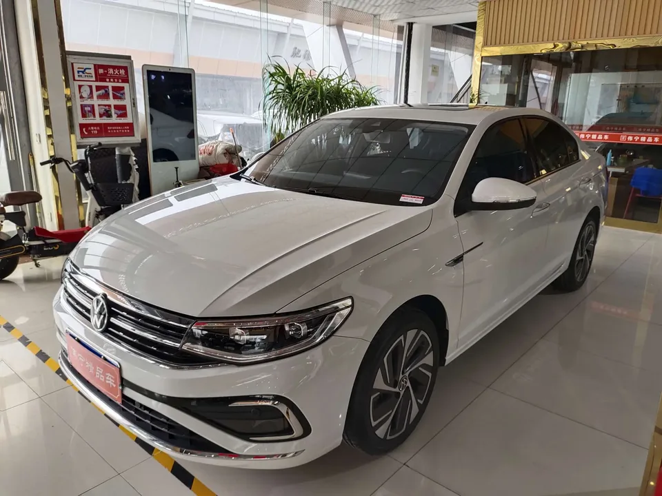 Volkswagen Bora 2023
