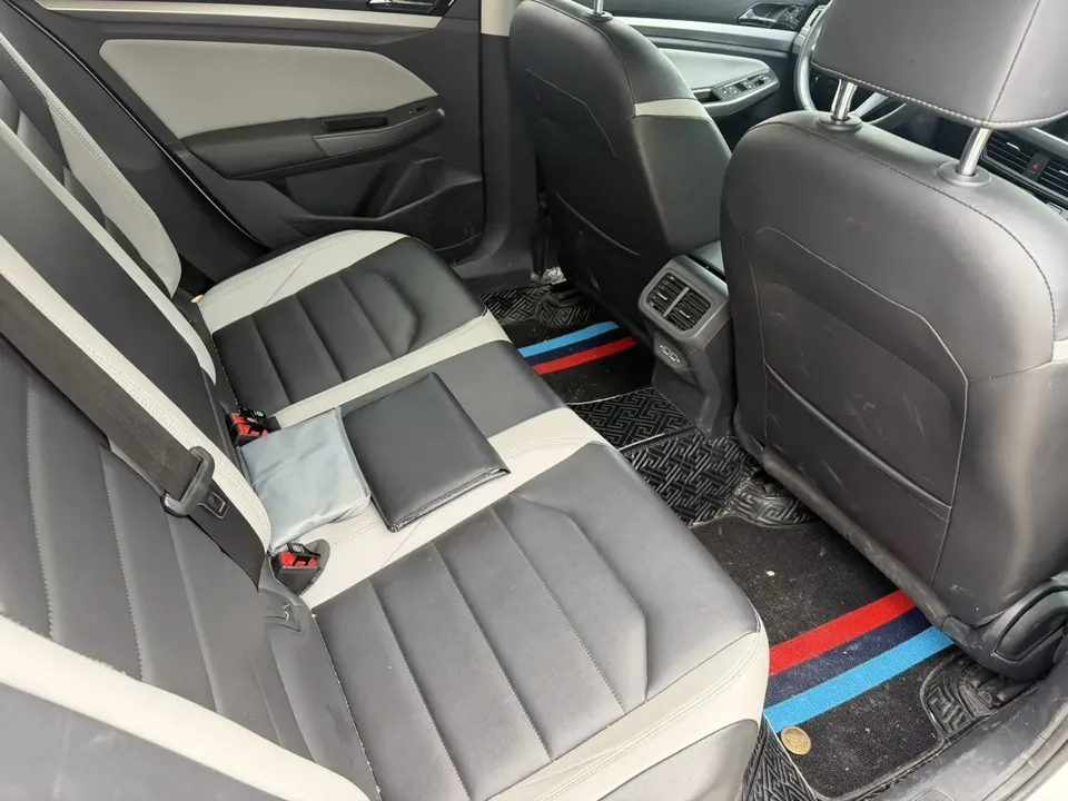 Volkswagen Bora 300TSI DSG Premium Edition 2023 — миниатюра 3