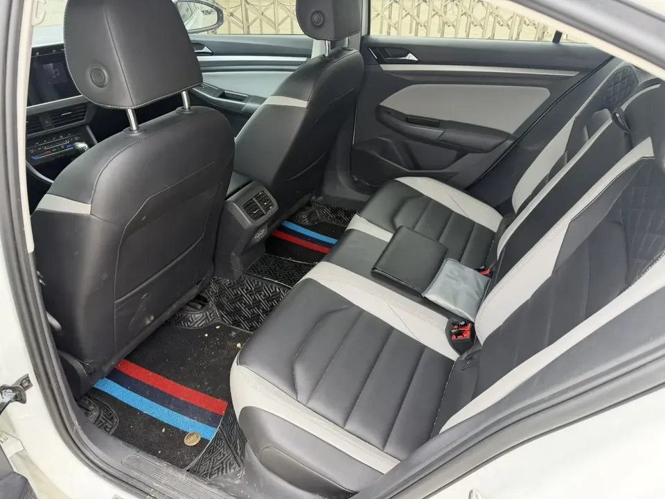 Volkswagen Bora 300TSI DSG Premium Edition 2023 — миниатюра 5