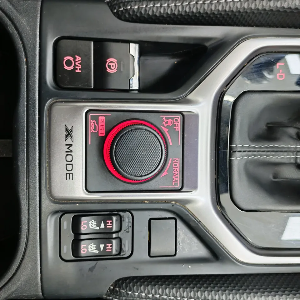Subaru Forester FORESTER 2022 2.0i AWD Deluxe Edition EyeSight 2023 — миниатюра 3