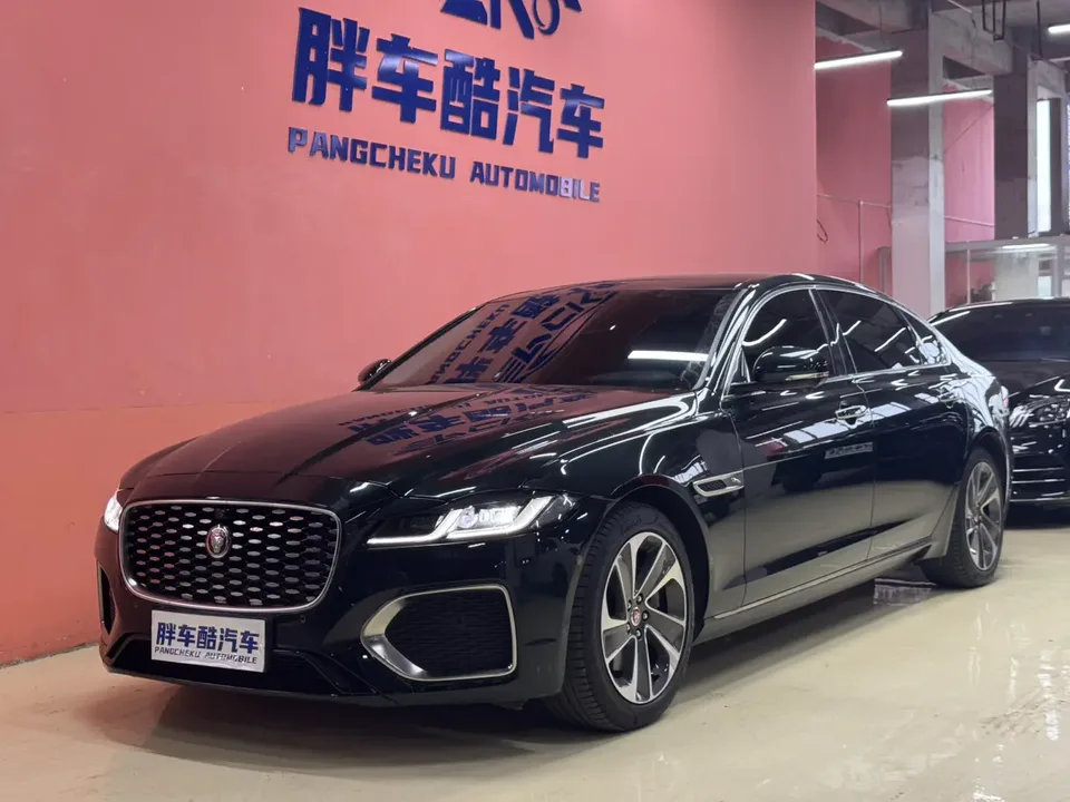 Jaguar XFL Jaguar XFL 2022 2.0T P200 2WD Elite Deluxe Edition 2022 — photo 1, buy with delivery to Moscow