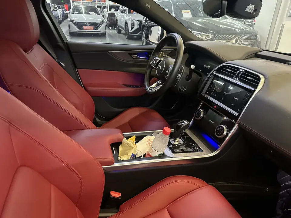 Jaguar XEL Jaguar XEL 2024 2.0T 250PS R-DYNAMIC S Progressive Sports Edition 2024 — thumbnail 4
