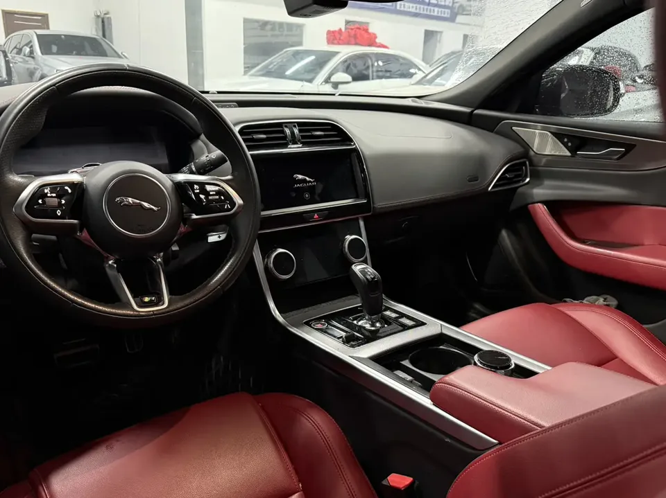 Jaguar XEL 2.0T 250PS R-DYNAMIC S aggressive sports version 2023 — миниатюра 2