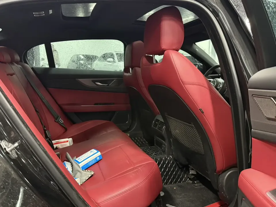 Jaguar XEL 2.0T 250PS R-DYNAMIC S aggressive sports version 2023 — миниатюра 3