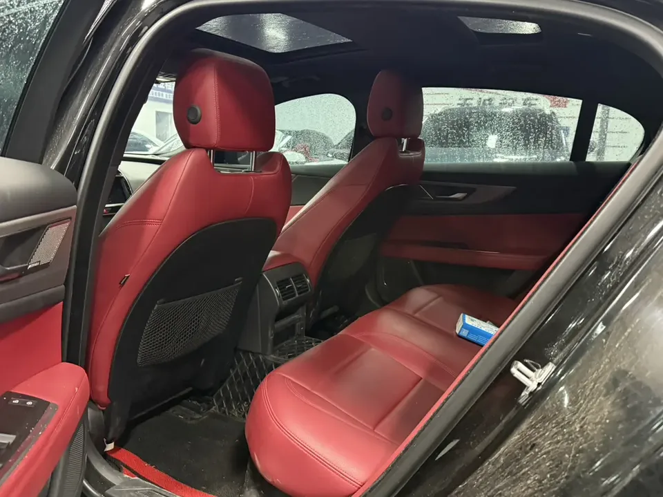 Jaguar XEL 2.0T 250PS R-DYNAMIC S aggressive sports version 2023 — миниатюра 5