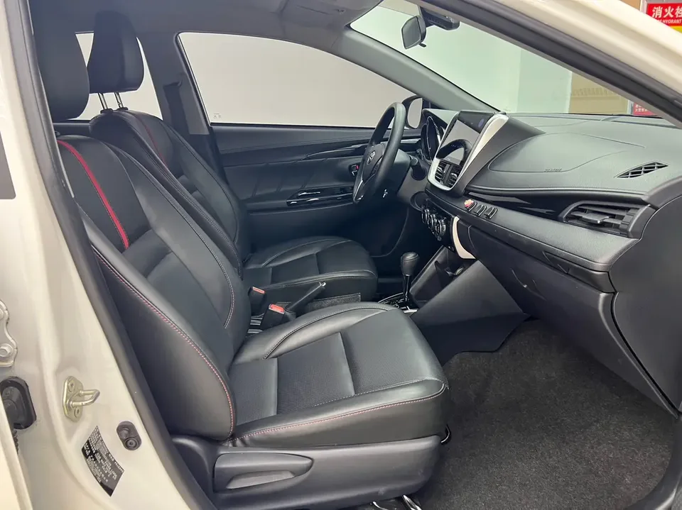 Toyota Yaris L YARiS L Zhixuan 2022 Zhixuan X 1.5L CVT luxury PLUS version 2022 — миниатюра 5