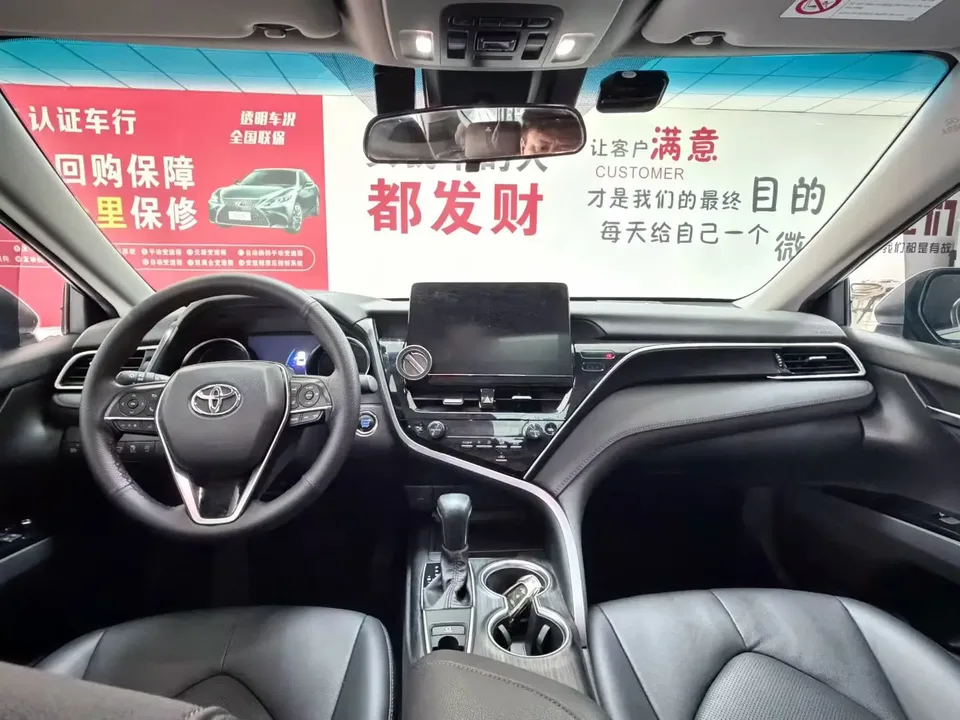 Toyota Camry 2.0G Deluxe Edition 2022 — миниатюра 5
