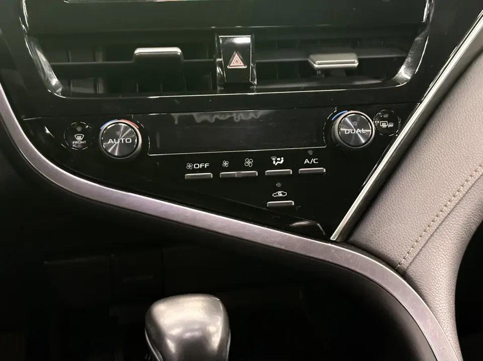 Toyota Camry 2.0GVP Leading Edition 2022 — миниатюра 3