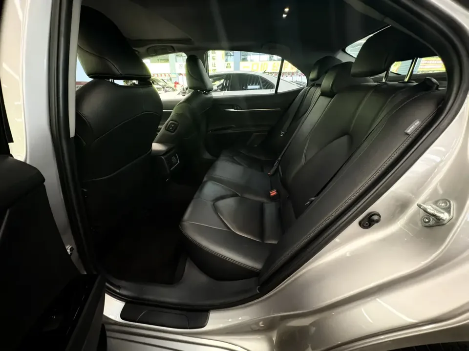 Toyota Camry 2.0GVP Leading Edition 2022 — миниатюра 5