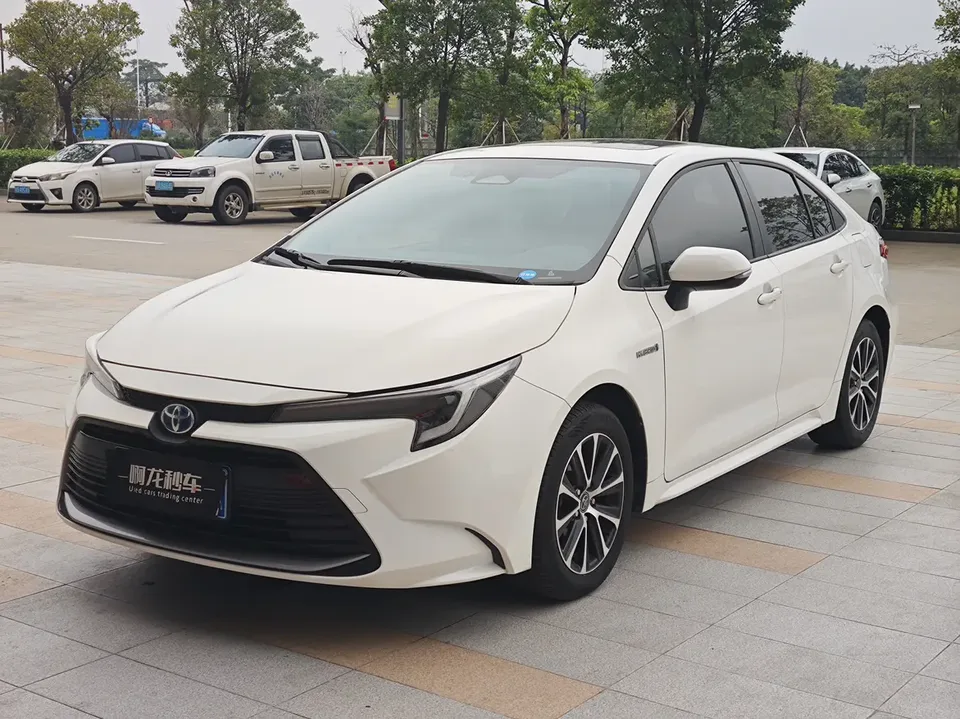 Toyota Levin Levin Hybrid 1.8L Luxury Edition 2024 — фото 1, купить с доставкой в Москву
