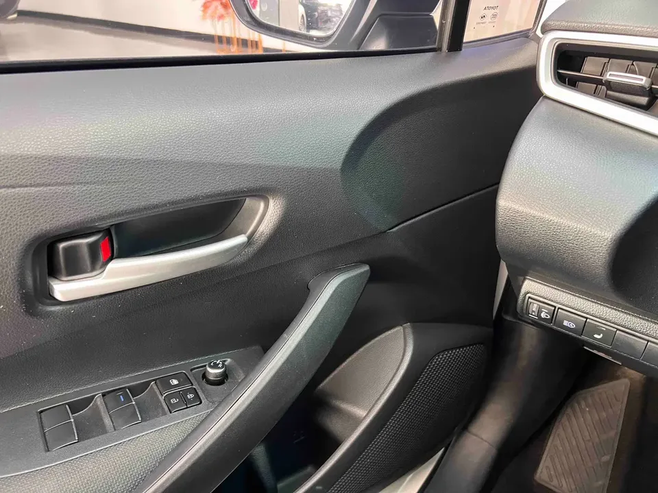 Toyota Levin 2021 Corolla 185T CVT Luxury Edition 2022 — миниатюра 4