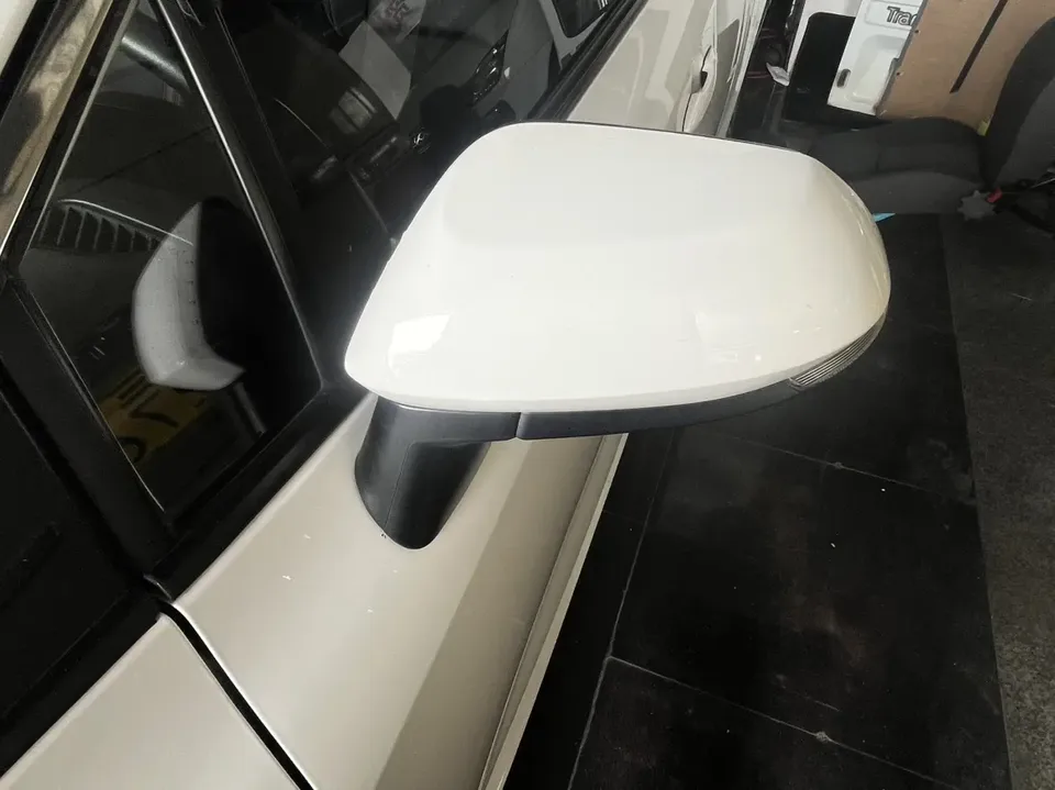 Toyota Levin 2022 Corolla Hybrid 1.8H E-CVT Progressive Edition 2022 — миниатюра 3