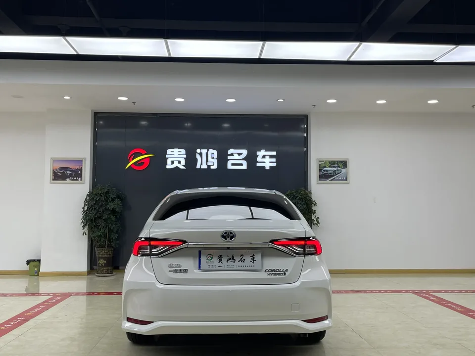 Toyota Corolla Corolla 2023 Intelligent Electric Hybrid Dual Engine 1.8L E-CVT Elite Edition 2023 — миниатюра 2