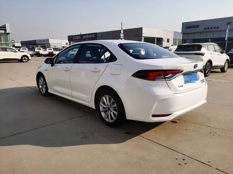 Toyota Corolla Corolla 2023 Intelligent Electric Hybrid Dual Engine 1.8L E-CVT Elite Edition 2023 — thumbnail 4