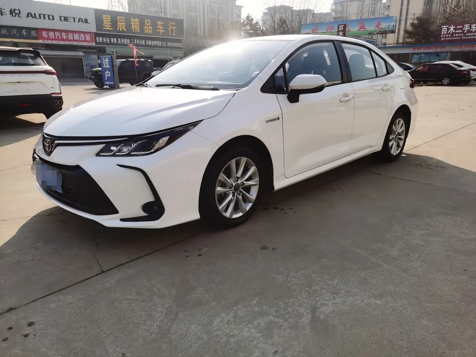 Toyota Corolla Corolla 2023 Intelligent Electric Hybrid Dual Engine 1.8L E-CVT Elite Edition 2023 — photo 1, buy with delivery to Moscow