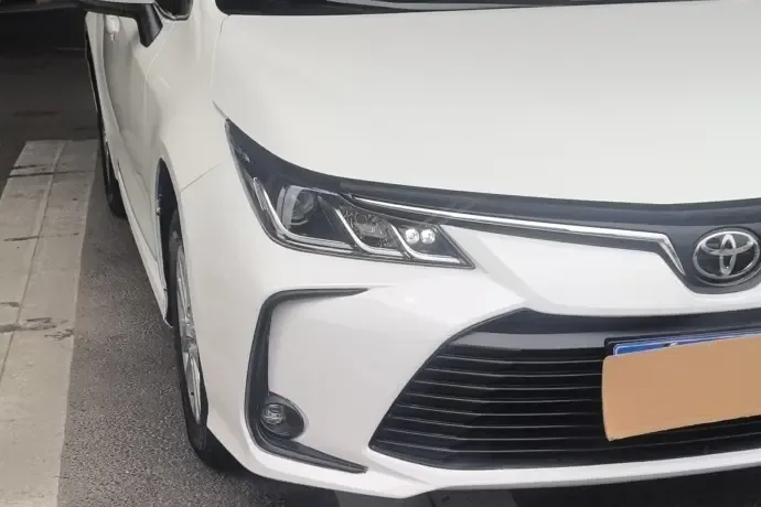 Toyota Corolla 1.2T S-CVT Pioneer Edition 2023 — миниатюра 3