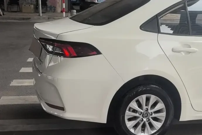 Toyota Corolla 1.2T S-CVT Pioneer Edition 2023 — миниатюра 5