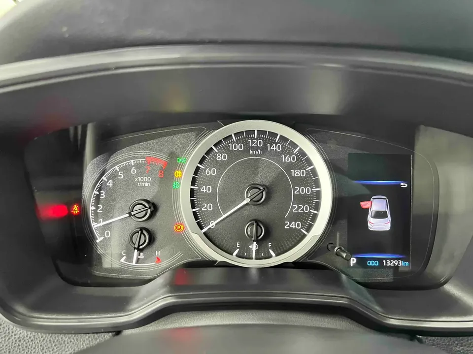 Toyota Corolla 1.5L CVT GR SPORT sports version 2023 — миниатюра 4
