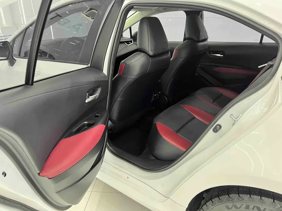 Toyota Corolla 1.5L CVT GR SPORT sports version 2023 — миниатюра 5