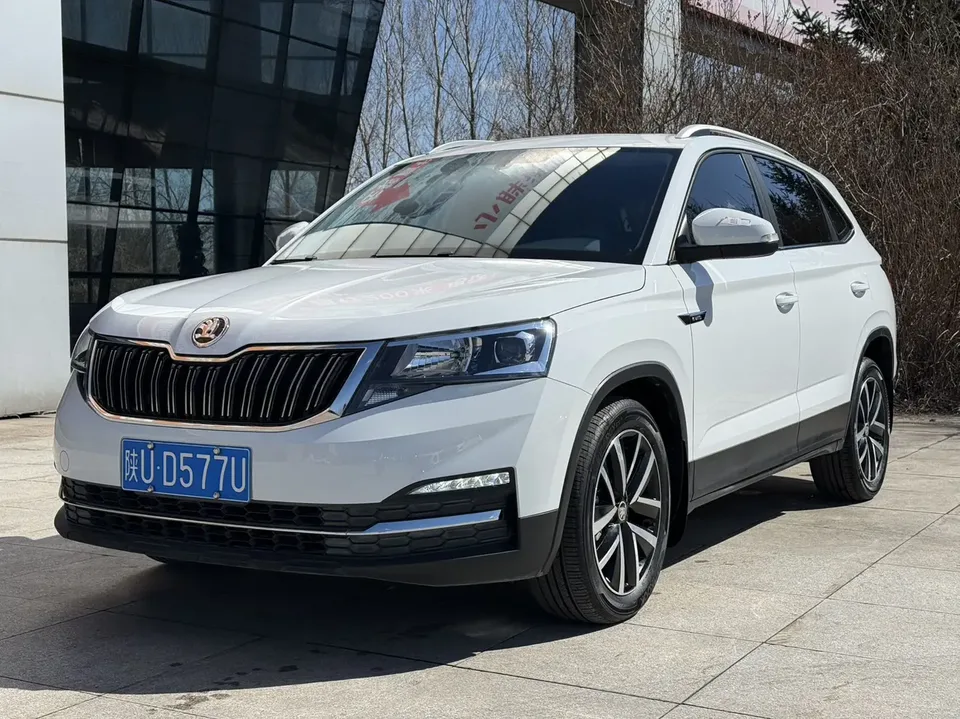 Skoda Comek Komic 2023 1.5L automatic comfort version 2024 — фото 1, купить с доставкой в Москву