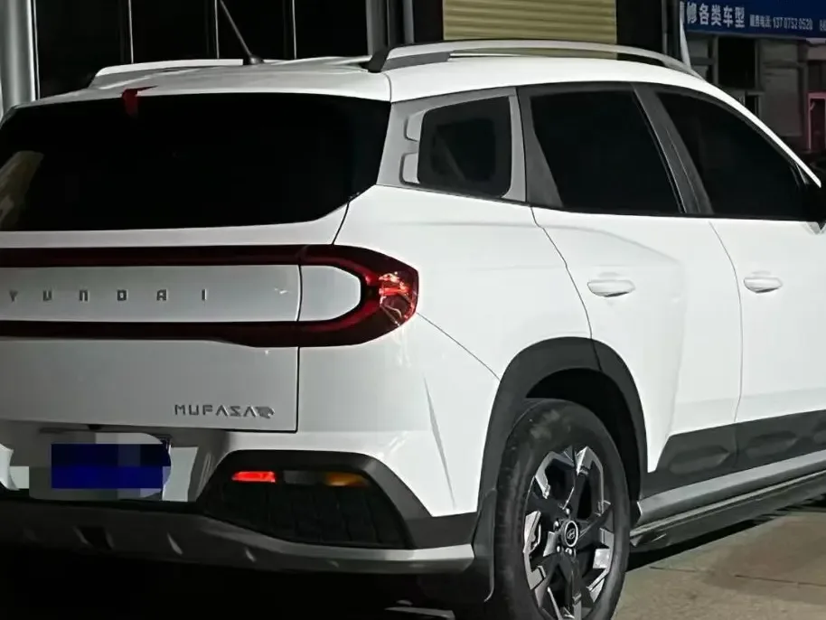 Hyundai ix35 Musa 2.0L Deluxe Edition DLX 2024 — миниатюра 4