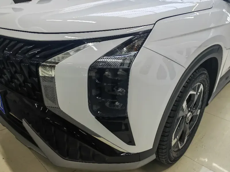 Hyundai ix35 Musa 2.0L Deluxe Edition DLX 2023 — миниатюра 3