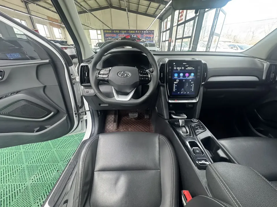 Hyundai ix35 Hyundai ix35 2021 240T GDi DCT 2WD Leading Edition GLS 2023 — миниатюра 4