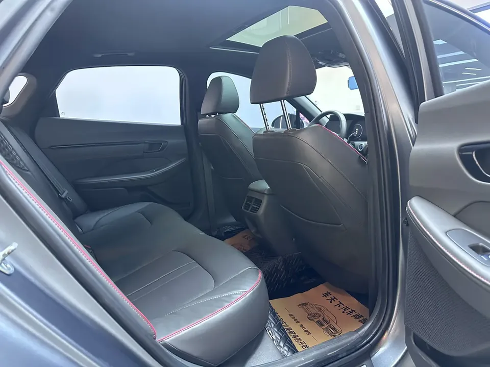 Hyundai Sonata 380TGDi 20th SE Automatic 20th Anniversary Edition 2023 — миниатюра 4